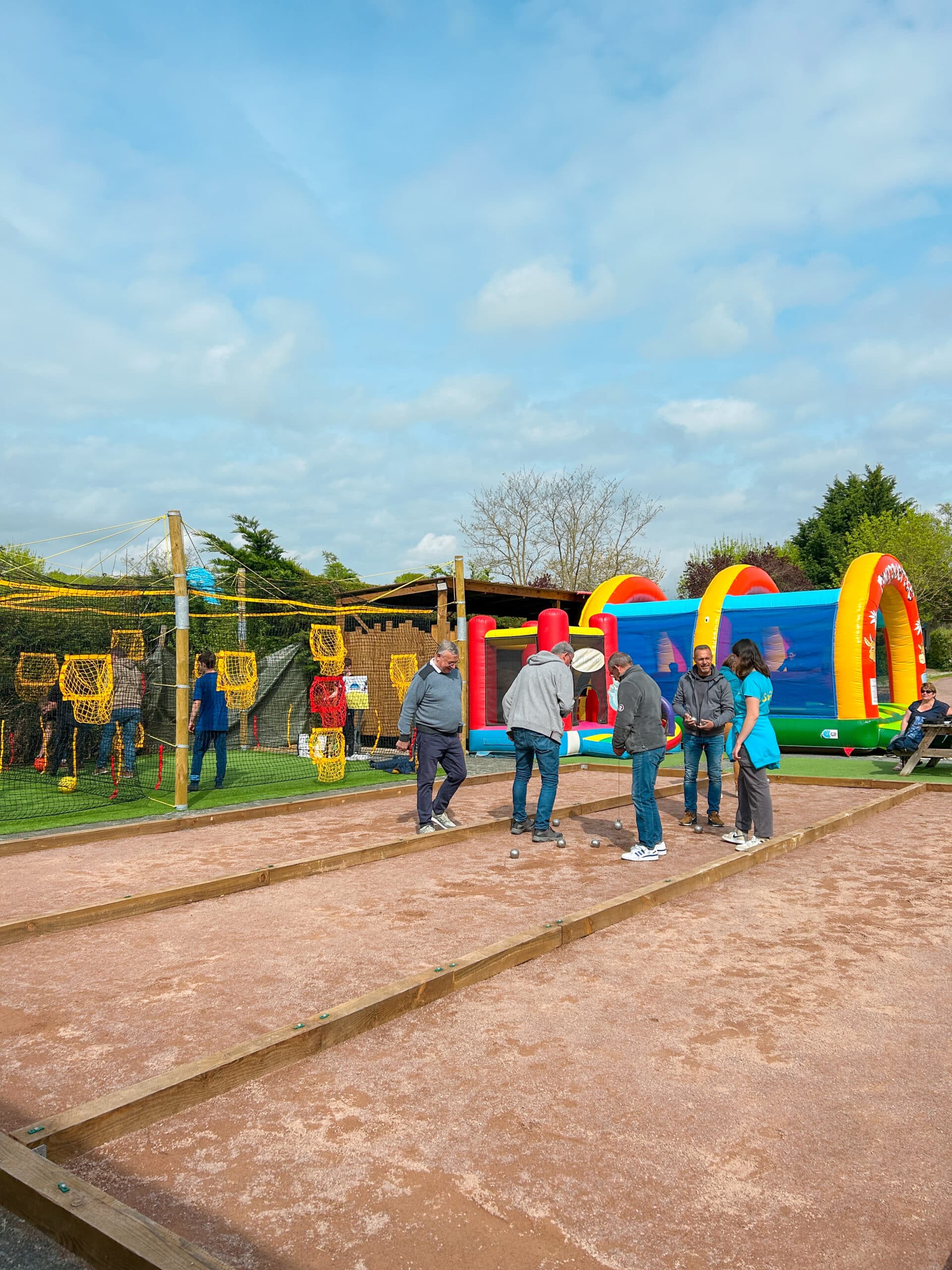 home ball chateau gonflable 2