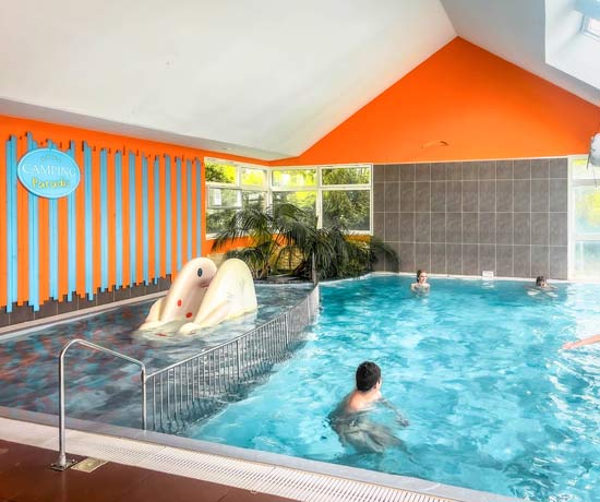 piscine interieure scaled